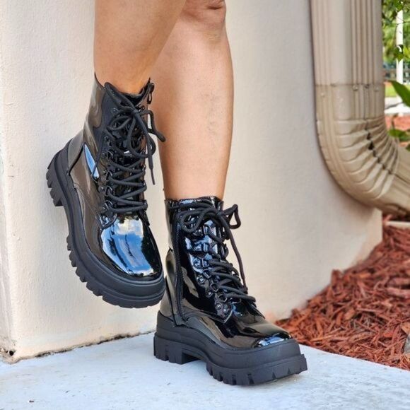 Women's Combat Lace Up Ankle Block Heeled Boots Black Color - Picture 5 of 6